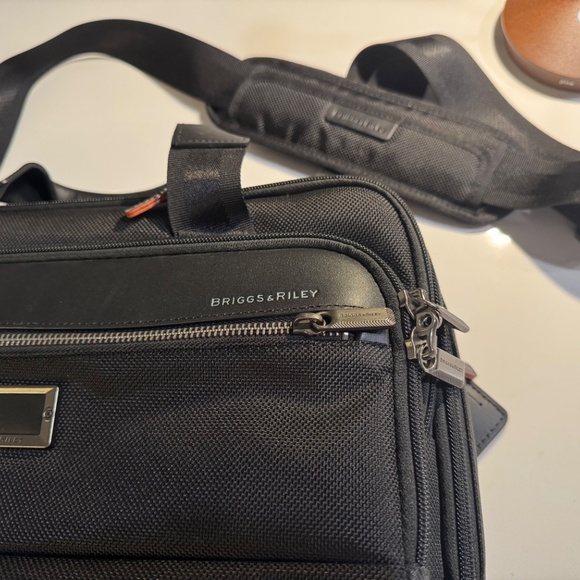 Briggs & Riley Work black Leather Slim Brief (KLB422-4) - Picture 2 of 16